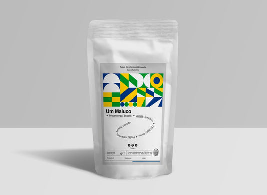Brasile| Um Maluco| Specialty Coffee in grani 225g| SPECIE: Arabica| VARIETA: Bourbon|
ORIGINE: Brasile 
PROCESSO: Honey|
PROFILO: Caramello, Panela, Biscotto